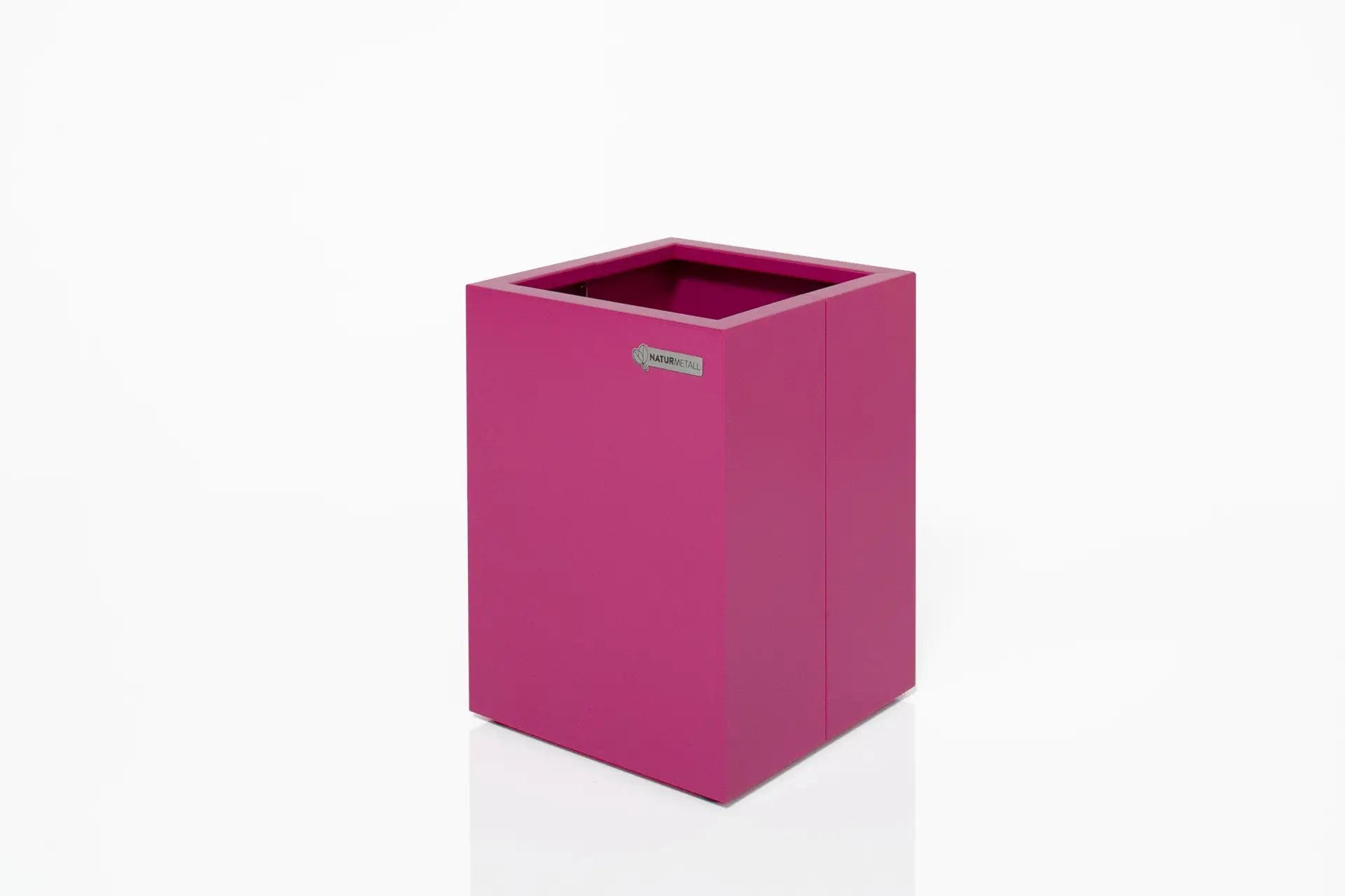 Pflanzgefäß eckig, lackiert in Telemagenta